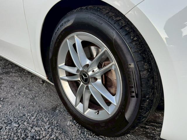 Ａクラス Ａ１８０　スタイル　／レーダーセーフティＰＫＧ／コーナーセンサー／ＢＳＭ／シートヒーター／パワーシート／シートメモリ／ＥＴＣ／Ｂｌｕｅｔｏｏｔｈ／バックカメラ／純正ナビ／フルセグＴＶ／プッシュスタート（15枚目）