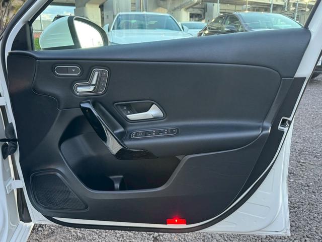 Ａクラス Ａ１８０　スタイル　／レーダーセーフティＰＫＧ／コーナーセンサー／ＢＳＭ／シートヒーター／パワーシート／シートメモリ／ＥＴＣ／Ｂｌｕｅｔｏｏｔｈ／バックカメラ／純正ナビ／フルセグＴＶ／プッシュスタート（29枚目）