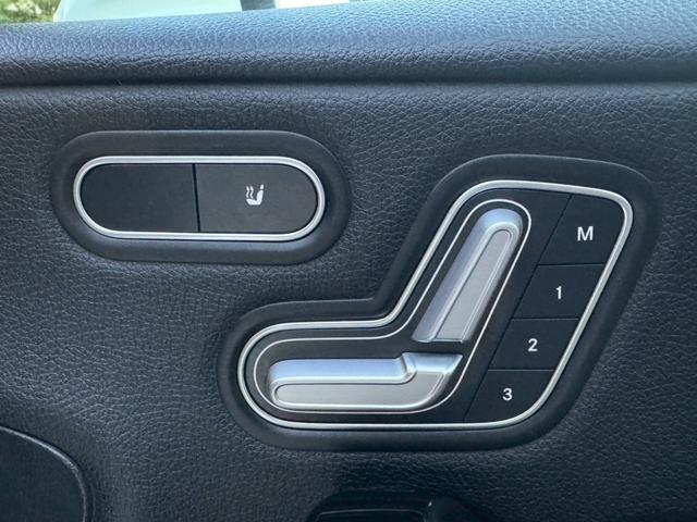 Ａクラス Ａ１８０　スタイル　／レーダーセーフティＰＫＧ／コーナーセンサー／ＢＳＭ／シートヒーター／パワーシート／シートメモリ／ＥＴＣ／Ｂｌｕｅｔｏｏｔｈ／バックカメラ／純正ナビ／フルセグＴＶ／プッシュスタート（33枚目）