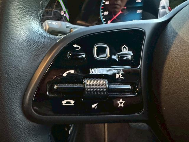 Ａクラス Ａ１８０　スタイル　／レーダーセーフティＰＫＧ／コーナーセンサー／ＢＳＭ／シートヒーター／パワーシート／シートメモリ／ＥＴＣ／Ｂｌｕｅｔｏｏｔｈ／バックカメラ／純正ナビ／フルセグＴＶ／プッシュスタート（38枚目）