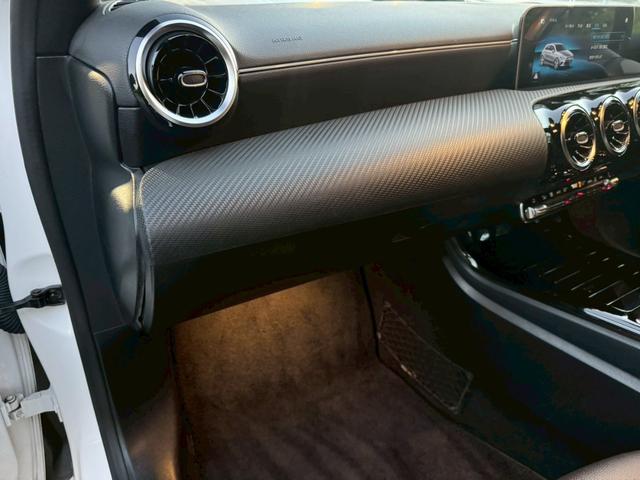 Ａクラス Ａ１８０　スタイル　／レーダーセーフティＰＫＧ／コーナーセンサー／ＢＳＭ／シートヒーター／パワーシート／シートメモリ／ＥＴＣ／Ｂｌｕｅｔｏｏｔｈ／バックカメラ／純正ナビ／フルセグＴＶ／プッシュスタート（76枚目）