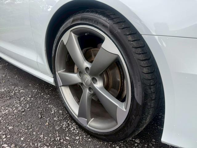Ａ６アバント ２．８ＦＳＩクワトロ　Ｓラインパッケージ　／クルーズコントロール／コーナーセンサー／ＢＯＳＥサウンド／ＢＬＫレザー／パワーシート／シートヒーター／シートメモリー／純正ナビ／バックカメラ／ＴＶ／Ｂｌｕｅｔｏｏｔｈ／ＥＴＣ／純正２０インチＡＷ（15枚目）