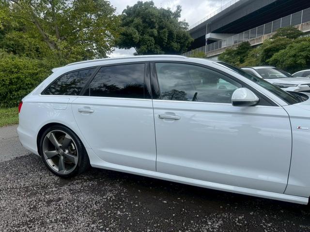 Ａ６アバント ２．８ＦＳＩクワトロ　Ｓラインパッケージ　／クルーズコントロール／コーナーセンサー／ＢＯＳＥサウンド／ＢＬＫレザー／パワーシート／シートヒーター／シートメモリー／純正ナビ／バックカメラ／ＴＶ／Ｂｌｕｅｔｏｏｔｈ／ＥＴＣ／純正２０インチＡＷ（17枚目）