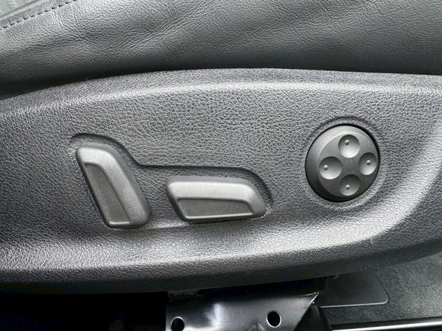 Ａ６アバント ２．８ＦＳＩクワトロ　Ｓラインパッケージ　／クルーズコントロール／コーナーセンサー／ＢＯＳＥサウンド／ＢＬＫレザー／パワーシート／シートヒーター／シートメモリー／純正ナビ／バックカメラ／ＴＶ／Ｂｌｕｅｔｏｏｔｈ／ＥＴＣ／純正２０インチＡＷ（35枚目）