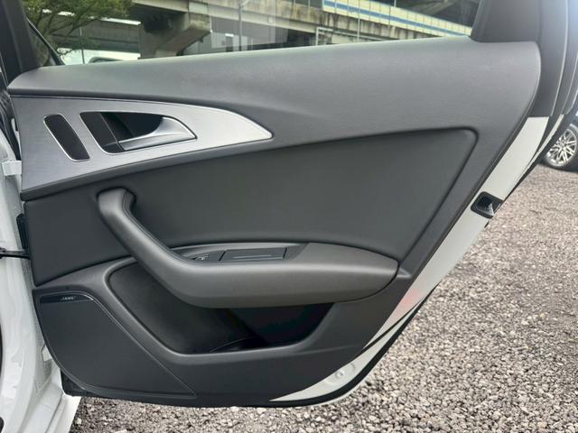 Ａ６アバント ２．８ＦＳＩクワトロ　Ｓラインパッケージ　／クルーズコントロール／コーナーセンサー／ＢＯＳＥサウンド／ＢＬＫレザー／パワーシート／シートヒーター／シートメモリー／純正ナビ／バックカメラ／ＴＶ／Ｂｌｕｅｔｏｏｔｈ／ＥＴＣ／純正２０インチＡＷ（56枚目）