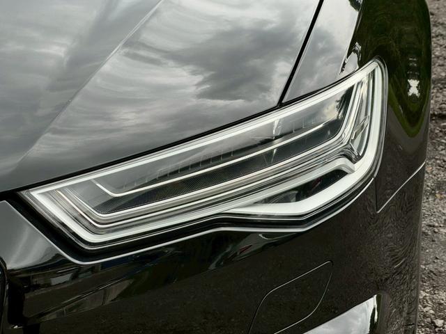 Ａ６ ２．０ＴＦＳＩクワトロ　Ｓラインパッケージ　／マトリクスＬＥＤ／黒革シート／パワーシート／シートヒーター／シートメモリー／純正ナビ／バックカメラ／ＴＶ／ＣＤ・ＤＶＤ／Ｂｌｕｅｔｏｏｔｈ／レーンアシスト／レーダークルーズコントロール／ＥＴＣ２．０（4枚目）