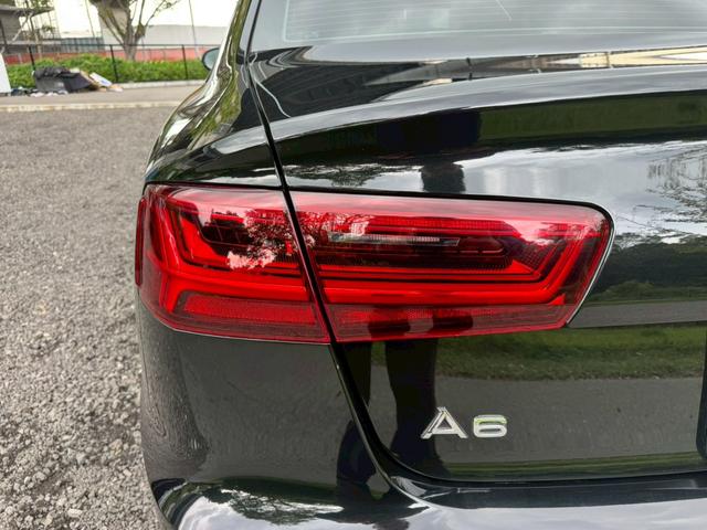Ａ６ ２．０ＴＦＳＩクワトロ　Ｓラインパッケージ　／マトリクスＬＥＤ／黒革シート／パワーシート／シートヒーター／シートメモリー／純正ナビ／バックカメラ／ＴＶ／ＣＤ・ＤＶＤ／Ｂｌｕｅｔｏｏｔｈ／レーンアシスト／レーダークルーズコントロール／ＥＴＣ２．０（27枚目）