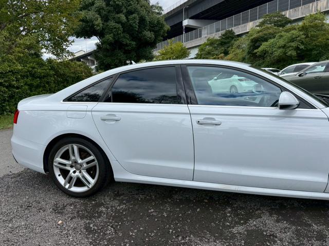 A6 2.8FSIクワトロ Sラインパッケージ /BOSEサウンド/黒革/パワーシート/前席シートヒーター/シートメモリー/純正ナビ/TV/Bluetooth/CD・DVD/バクカメラ/クリアランスソナー/サイドアシスト/レーダークルーズ/ETC(16枚目)