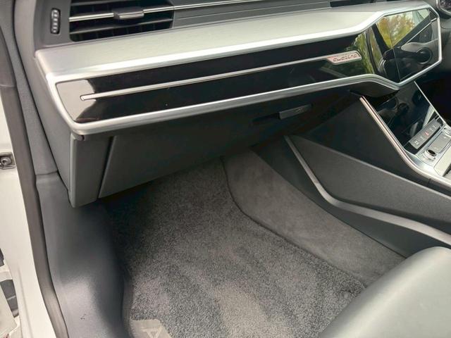 Ａ７スポーツバック ５５ＴＦＳＩクワトロ　Ｓライン　／マトリクスＬＥＤ／バーチャルコックピット／パークアシストＰＫＧ／２１インチオプションＡＷ／パワーシート／シートメモリー／シートヒーター／純正ナビ／全周囲カメラ／ＴＶ／パワートランク／ＥＴＣ（80枚目）