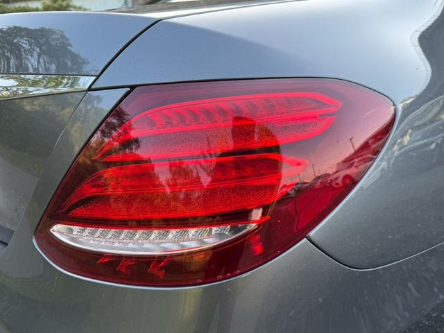 Eクラス E220d アバンギャルド /レザーエクスクルーシブPKG/ワンオーナー/ブルメスター/エアバランスPKG/全周囲カメラ/パワートランク/黒革/前席パワーシート・シートメモリー/全席シートヒーター/アンビエントライト/ETC(21枚目)