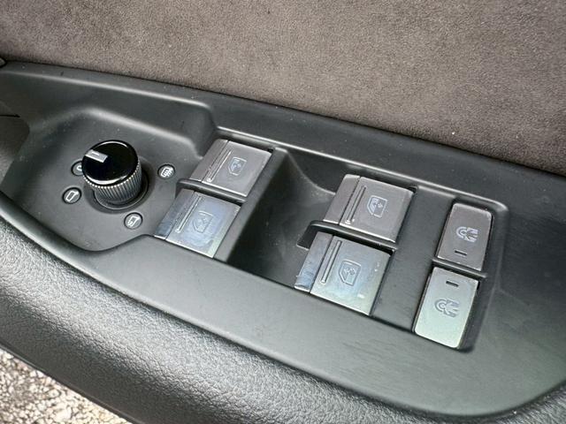 A6 40TDIクワトロスポーツ Sラインパッケージ /BANG&OLFSEN/マトリクスLED/バーチャルコックピット/テクノロジーP/アシスタンスP/バルコナレザー/4ゾーンAC/全席シートヒーター/レーダークルーズ/サイドアシスト レーンキープ(33枚目)