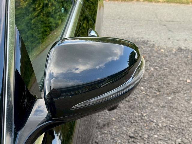 Ｅクラス Ｅ２００　アバンギャルド　スポーツ　／レザーエクスクルーシブＰＫＧ／ブルメスター／エアバランスＰＫＧ／全周囲カメラ／パワートランク／黒革／前席パワーシート・シートメモリー／全席シートヒーター／アンビエントライト／ＥＴＣ／純正１９ＡＷ（7枚目）