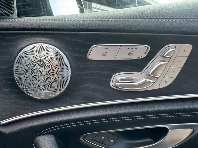 Ｅクラス Ｅ２００　アバンギャルド　スポーツ　／レザーエクスクルーシブＰＫＧ／ブルメスター／エアバランスＰＫＧ／全周囲カメラ／パワートランク／黒革／前席パワーシート・シートメモリー／全席シートヒーター／アンビエントライト／ＥＴＣ／純正１９ＡＷ（34枚目）