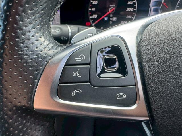 Ｅクラス Ｅ２００　アバンギャルド　スポーツ　／レザーエクスクルーシブＰＫＧ／ブルメスター／エアバランスＰＫＧ／全周囲カメラ／パワートランク／黒革／前席パワーシート・シートメモリー／全席シートヒーター／アンビエントライト／ＥＴＣ／純正１９ＡＷ（40枚目）