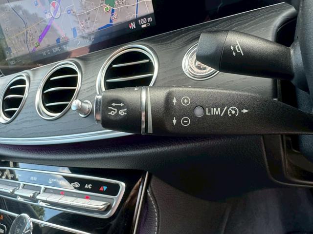 Ｅクラス Ｅ２００　アバンギャルド　スポーツ　／レザーエクスクルーシブＰＫＧ／ブルメスター／エアバランスＰＫＧ／全周囲カメラ／パワートランク／黒革／前席パワーシート・シートメモリー／全席シートヒーター／アンビエントライト／ＥＴＣ／純正１９ＡＷ（42枚目）