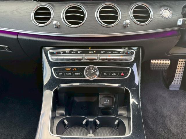 Ｅクラス Ｅ２００　アバンギャルド　スポーツ　／レザーエクスクルーシブＰＫＧ／ブルメスター／エアバランスＰＫＧ／全周囲カメラ／パワートランク／黒革／前席パワーシート・シートメモリー／全席シートヒーター／アンビエントライト／ＥＴＣ／純正１９ＡＷ（49枚目）