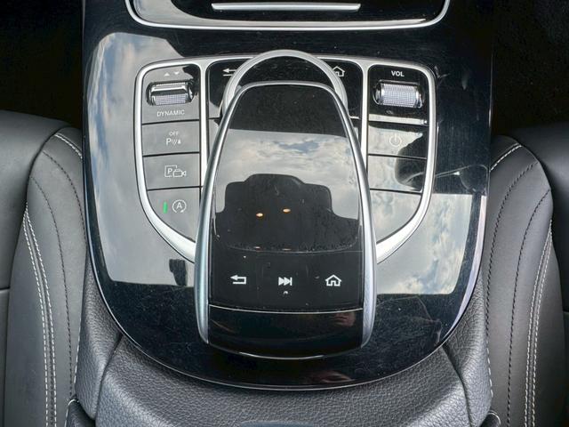 Ｅクラス Ｅ２００　アバンギャルド　スポーツ　／レザーエクスクルーシブＰＫＧ／ブルメスター／エアバランスＰＫＧ／全周囲カメラ／パワートランク／黒革／前席パワーシート・シートメモリー／全席シートヒーター／アンビエントライト／ＥＴＣ／純正１９ＡＷ（50枚目）