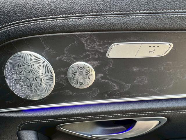 Ｅクラス Ｅ２００　アバンギャルド　スポーツ　／レザーエクスクルーシブＰＫＧ／ブルメスター／エアバランスＰＫＧ／全周囲カメラ／パワートランク／黒革／前席パワーシート・シートメモリー／全席シートヒーター／アンビエントライト／ＥＴＣ／純正１９ＡＷ（61枚目）