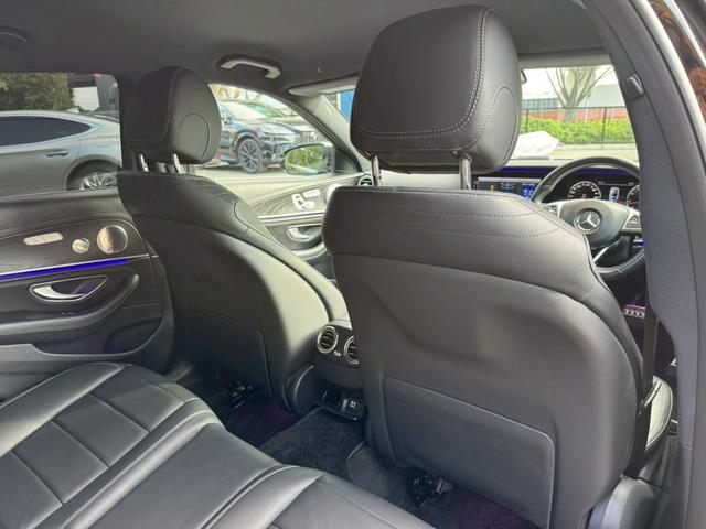 Ｅクラス Ｅ２００　アバンギャルド　スポーツ　／レザーエクスクルーシブＰＫＧ／ブルメスター／エアバランスＰＫＧ／全周囲カメラ／パワートランク／黒革／前席パワーシート・シートメモリー／全席シートヒーター／アンビエントライト／ＥＴＣ／純正１９ＡＷ（63枚目）