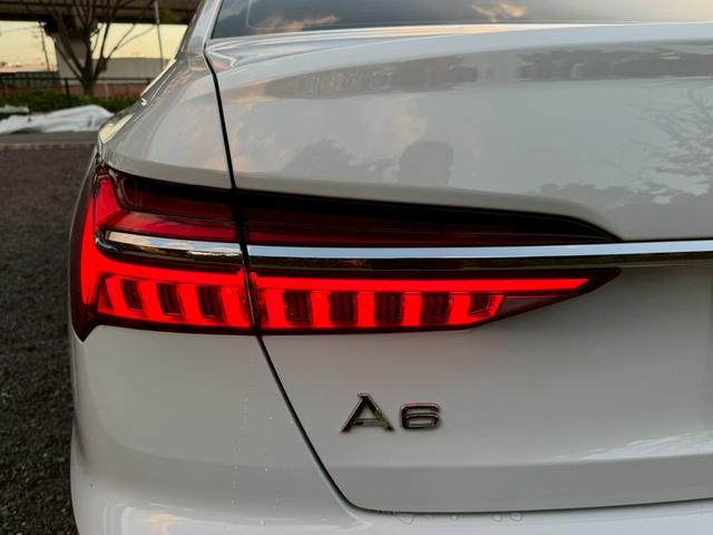 Ａ６ ５５ＴＦＳＩクワトロ　Ｓライン　／ＨＤマトリクスＬＥＤ／バーチャルコックピット／黒革レザー／純正ナビ／Ｂｌｕｅｔｏｏｔｈ／フルセグＴＶ／全周囲カメラ／シートヒーター／ＡＣＣ／ＬＫＡ／ＬＤＷ／ＢＳＭ／ＥＴＣ２．０／２０インチＯＰＡＷ（23枚目）