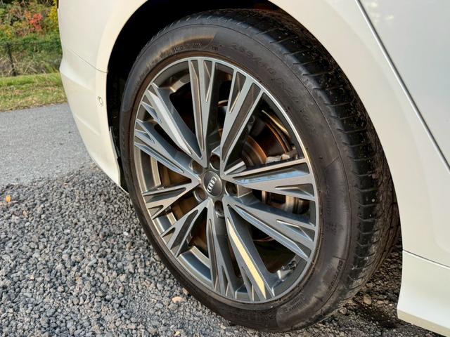 Ａ６ ５５ＴＦＳＩクワトロ　Ｓライン　／ＨＤマトリクスＬＥＤ／バーチャルコックピット／黒革レザー／純正ナビ／Ｂｌｕｅｔｏｏｔｈ／フルセグＴＶ／全周囲カメラ／シートヒーター／ＡＣＣ／ＬＫＡ／ＬＤＷ／ＢＳＭ／ＥＴＣ２．０／２０インチＯＰＡＷ（24枚目）