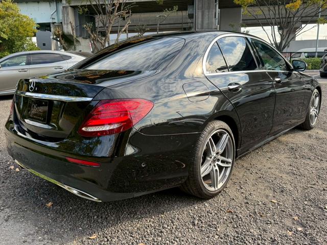 Ｅクラス Ｅ２００　アバンギャルド　スポーツ　／レザーエクスクルーシブＰＫＧ／ブルメスター／エアバランスＰＫＧ／全周囲カメラ／パワートランク／黒革／前席パワーシート・シートメモリー／全席シートヒーター／アンビエントライト／ＥＴＣ／純正１９ＡＷ（26枚目）