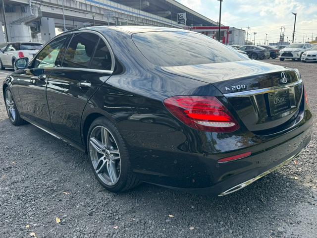 Ｅクラス Ｅ２００　アバンギャルド　スポーツ　／レザーエクスクルーシブＰＫＧ／ブルメスター／エアバランスＰＫＧ／全周囲カメラ／パワートランク／黒革／前席パワーシート・シートメモリー／全席シートヒーター／アンビエントライト／ＥＴＣ／純正１９ＡＷ（27枚目）