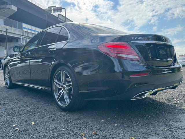 Ｅクラス Ｅ２００　アバンギャルド　スポーツ　／レザーエクスクルーシブＰＫＧ／ブルメスター／エアバランスＰＫＧ／全周囲カメラ／パワートランク／黒革／前席パワーシート・シートメモリー／全席シートヒーター／アンビエントライト／ＥＴＣ／純正１９ＡＷ（32枚目）