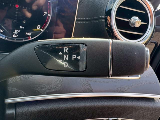 Ｅクラス Ｅ２００　アバンギャルド　スポーツ　／レザーエクスクルーシブＰＫＧ／ブルメスター／エアバランスＰＫＧ／全周囲カメラ／パワートランク／黒革／前席パワーシート・シートメモリー／全席シートヒーター／アンビエントライト／ＥＴＣ／純正１９ＡＷ（43枚目）