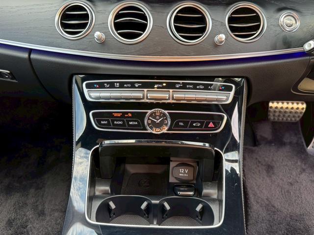 Ｅクラス Ｅ２００　アバンギャルド　スポーツ　／レザーエクスクルーシブＰＫＧ／ブルメスター／エアバランスＰＫＧ／全周囲カメラ／パワートランク／黒革／前席パワーシート・シートメモリー／全席シートヒーター／アンビエントライト／ＥＴＣ／純正１９ＡＷ（48枚目）