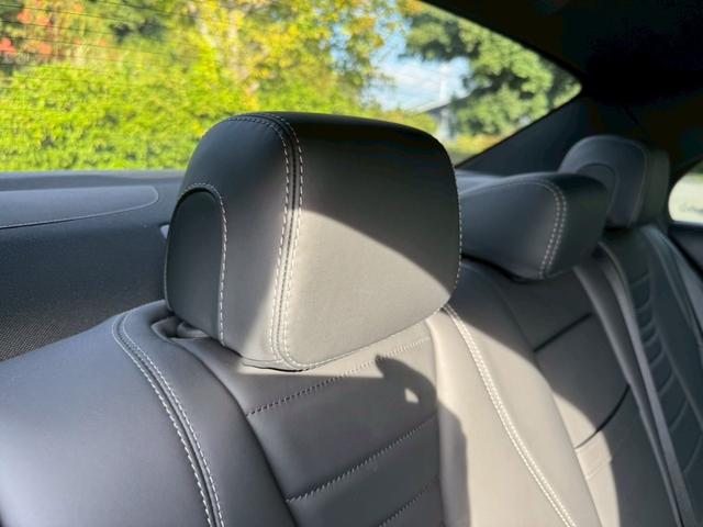 Ｅクラス Ｅ２００　アバンギャルド　スポーツ　／レザーエクスクルーシブＰＫＧ／ブルメスター／エアバランスＰＫＧ／全周囲カメラ／パワートランク／黒革／前席パワーシート・シートメモリー／全席シートヒーター／アンビエントライト／ＥＴＣ／純正１９ＡＷ（64枚目）