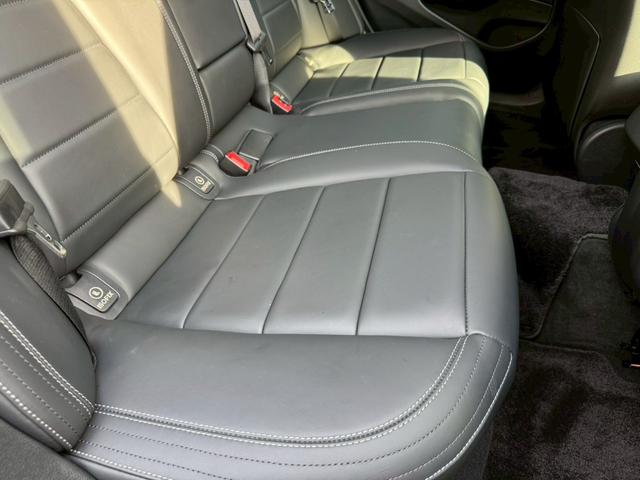 Ｅクラス Ｅ２００　アバンギャルド　スポーツ　／レザーエクスクルーシブＰＫＧ／ブルメスター／エアバランスＰＫＧ／全周囲カメラ／パワートランク／黒革／前席パワーシート・シートメモリー／全席シートヒーター／アンビエントライト／ＥＴＣ／純正１９ＡＷ（66枚目）