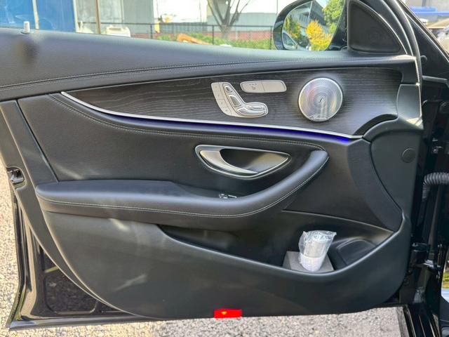 Ｅクラス Ｅ２００　アバンギャルド　スポーツ　／レザーエクスクルーシブＰＫＧ／ブルメスター／エアバランスＰＫＧ／全周囲カメラ／パワートランク／黒革／前席パワーシート・シートメモリー／全席シートヒーター／アンビエントライト／ＥＴＣ／純正１９ＡＷ（72枚目）