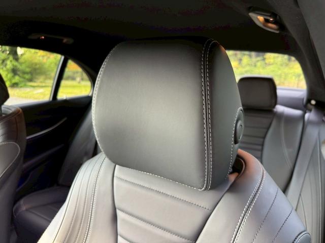 Ｅクラス Ｅ２００　アバンギャルド　スポーツ　／レザーエクスクルーシブＰＫＧ／ブルメスター／エアバランスＰＫＧ／全周囲カメラ／パワートランク／黒革／前席パワーシート・シートメモリー／全席シートヒーター／アンビエントライト／ＥＴＣ／純正１９ＡＷ（74枚目）