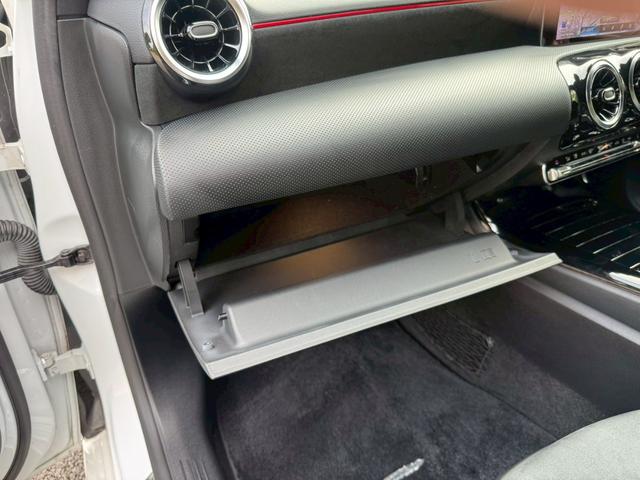 Ａクラスセダン Ａ１８０　スタイルセダン　ＡＭＧライン　／ワンオーナー／レーダーセーフティＰＫＧ／ナビゲーションＰＫＧ／ハーフレザーシート／前席パワーシート・メモリー・ヒーター／純正ナビ／バックカメラ／フルセグＴＶ／Ｂｌｕｅｔｏｏｔｈ／ＥＴＣ（75枚目）