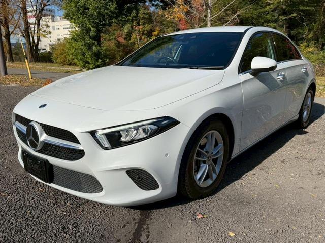 Aクラスセダン A200d セダン /ワンオーナー/レーダーセーフティPKG/ナビゲーションPKG/パワーシート/シートヒーター/シートメモリー/純正ナビ/フルセグTV/Bluetooth/BSM/クリアランスソナー/ETC/純正AW(9枚目)
