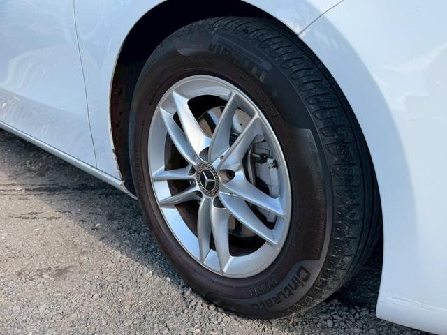 Aクラスセダン A200d セダン /ワンオーナー/レーダーセーフティPKG/ナビゲーションPKG/パワーシート/シートヒーター/シートメモリー/純正ナビ/フルセグTV/Bluetooth/BSM/クリアランスソナー/ETC/純正AW(18枚目)