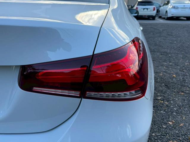 Aクラスセダン A200d セダン /ワンオーナー/レーダーセーフティPKG/ナビゲーションPKG/パワーシート/シートヒーター/シートメモリー/純正ナビ/フルセグTV/Bluetooth/BSM/クリアランスソナー/ETC/純正AW(23枚目)