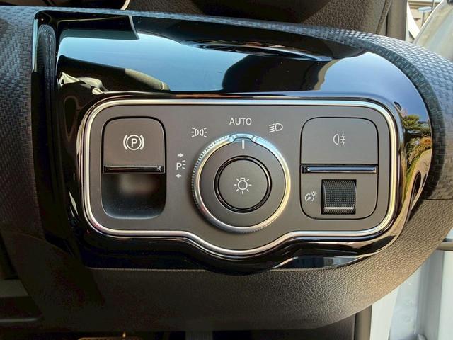 Aクラスセダン A200d セダン /ワンオーナー/レーダーセーフティPKG/ナビゲーションPKG/パワーシート/シートヒーター/シートメモリー/純正ナビ/フルセグTV/Bluetooth/BSM/クリアランスソナー/ETC/純正AW(47枚目)