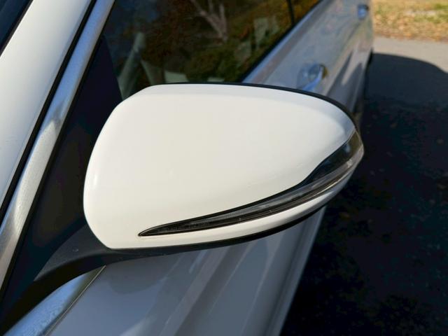 Ｃクラス Ｃ２００アバンギャルド　ＡＭＧライン　／レーダーセーフティＰＫＧ／ブラインドスポットアシスト／パワーシート／シートヒーター／シートメモリー／純正ナビ／Ｂｌｕｅｔｏｏｔｈ／ＣＤ・ＤＶＤ／フルセグＴＶ／レーダークルーズ／純正ＡＷ（14枚目）