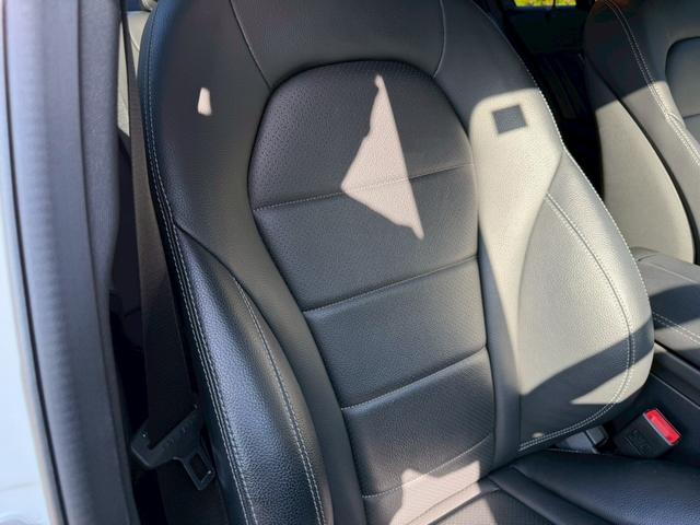 Ｃクラス Ｃ２００アバンギャルド　ＡＭＧライン　／レーダーセーフティＰＫＧ／ブラインドスポットアシスト／パワーシート／シートヒーター／シートメモリー／純正ナビ／Ｂｌｕｅｔｏｏｔｈ／ＣＤ・ＤＶＤ／フルセグＴＶ／レーダークルーズ／純正ＡＷ（36枚目）