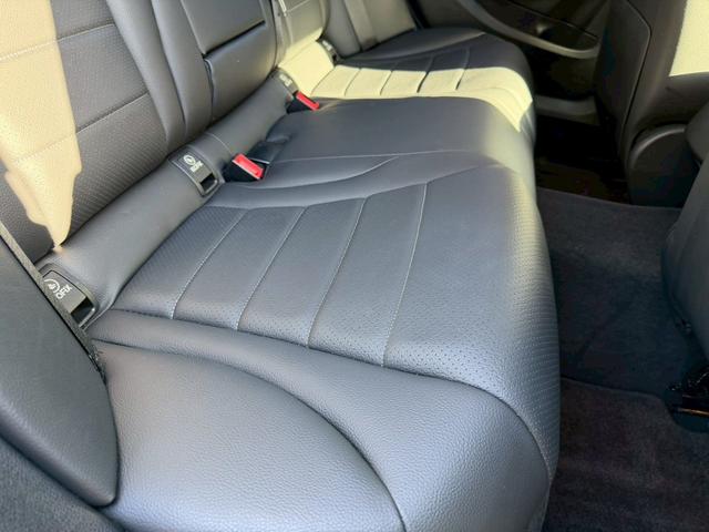 Ｃクラス Ｃ２００アバンギャルド　ＡＭＧライン　／レーダーセーフティＰＫＧ／ブラインドスポットアシスト／パワーシート／シートヒーター／シートメモリー／純正ナビ／Ｂｌｕｅｔｏｏｔｈ／ＣＤ・ＤＶＤ／フルセグＴＶ／レーダークルーズ／純正ＡＷ（57枚目）