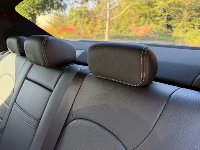 Ｃクラス Ｃ２００アバンギャルド　ＡＭＧライン　／レーダーセーフティＰＫＧ／ブラインドスポットアシスト／パワーシート／シートヒーター／シートメモリー／純正ナビ／Ｂｌｕｅｔｏｏｔｈ／ＣＤ・ＤＶＤ／フルセグＴＶ／レーダークルーズ／純正ＡＷ（66枚目）