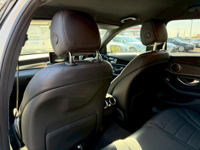 Ｃクラス Ｃ２００アバンギャルド　ＡＭＧライン　／レーダーセーフティＰＫＧ／ブラインドスポットアシスト／パワーシート／シートヒーター／シートメモリー／純正ナビ／Ｂｌｕｅｔｏｏｔｈ／ＣＤ・ＤＶＤ／フルセグＴＶ／レーダークルーズ／純正ＡＷ（71枚目）