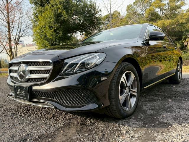 Ｅクラス Ｅ２００　４マチック　アバンギャルド　／レザーエクスクルーシブＰＫＧ／ブルメスター／エアバランスＰＫＧ／全周囲カメラ／パワートランク／黒革／前席パワーシート・シートメモリー／全席シートヒーター／アンビエントライト／ＥＴＣ／純正ＡＷ（8枚目）