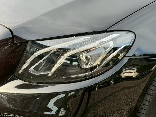 Ｅクラス Ｅ２００　４マチック　アバンギャルド　／レザーエクスクルーシブＰＫＧ／ブルメスター／エアバランスＰＫＧ／全周囲カメラ／パワートランク／黒革／前席パワーシート・シートメモリー／全席シートヒーター／アンビエントライト／ＥＴＣ／純正ＡＷ（10枚目）