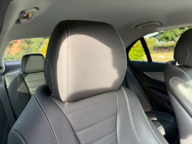 Ｅクラス Ｅ２００　４マチック　アバンギャルド　／レザーエクスクルーシブＰＫＧ／ブルメスター／エアバランスＰＫＧ／全周囲カメラ／パワートランク／黒革／前席パワーシート・シートメモリー／全席シートヒーター／アンビエントライト／ＥＴＣ／純正ＡＷ（39枚目）