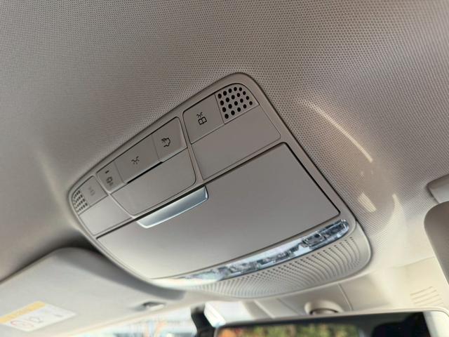 Ｅクラス Ｅ２００　４マチック　アバンギャルド　／レザーエクスクルーシブＰＫＧ／ブルメスター／エアバランスＰＫＧ／全周囲カメラ／パワートランク／黒革／前席パワーシート・シートメモリー／全席シートヒーター／アンビエントライト／ＥＴＣ／純正ＡＷ（57枚目）