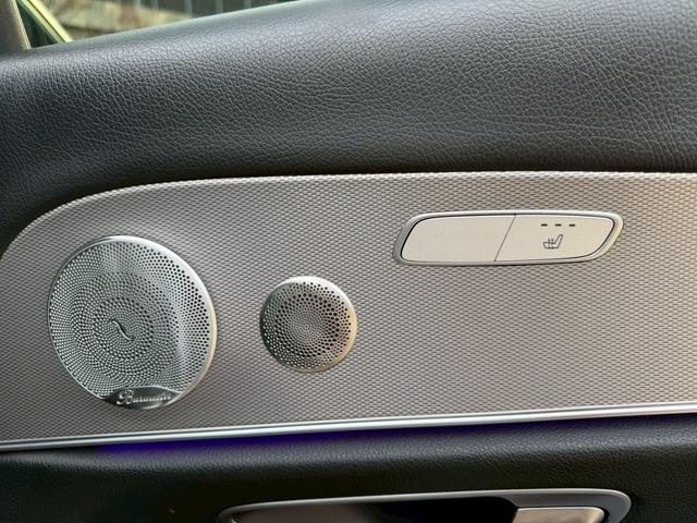 Ｅクラス Ｅ２００　４マチック　アバンギャルド　／レザーエクスクルーシブＰＫＧ／ブルメスター／エアバランスＰＫＧ／全周囲カメラ／パワートランク／黒革／前席パワーシート・シートメモリー／全席シートヒーター／アンビエントライト／ＥＴＣ／純正ＡＷ（59枚目）