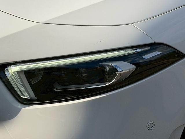 Ａクラス Ａ１８０　スタイル　ＡＭＧライン　／レーダーセーフティＰＫＧ／ナビゲーションＰＫＧ／パワーシート／シートヒーター／シートメモリー／純正ナビ／フルセグＴＶ／Ｂｌｕｅｔｏｏｔｈ／ＢＳＭ／クリアランスソナー／ＥＴＣ／純正ＡＷ（8枚目）